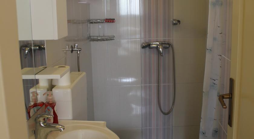 Rooms & Studio Bellina Skradin Rum bild